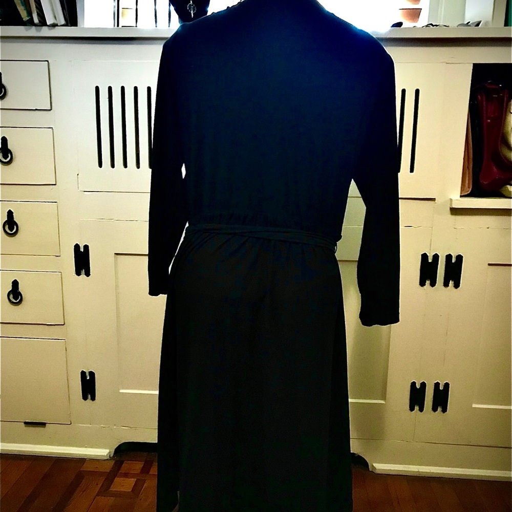 Classic 3/4 Sleeve V Neck Bodycon Wrap Dress - Picture 2 of 4